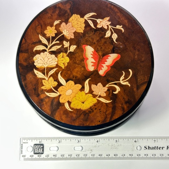 Reuge Music Box The Four Seasons Summer Butterfly Floral Inlaid Wood - Picture 2 of 16